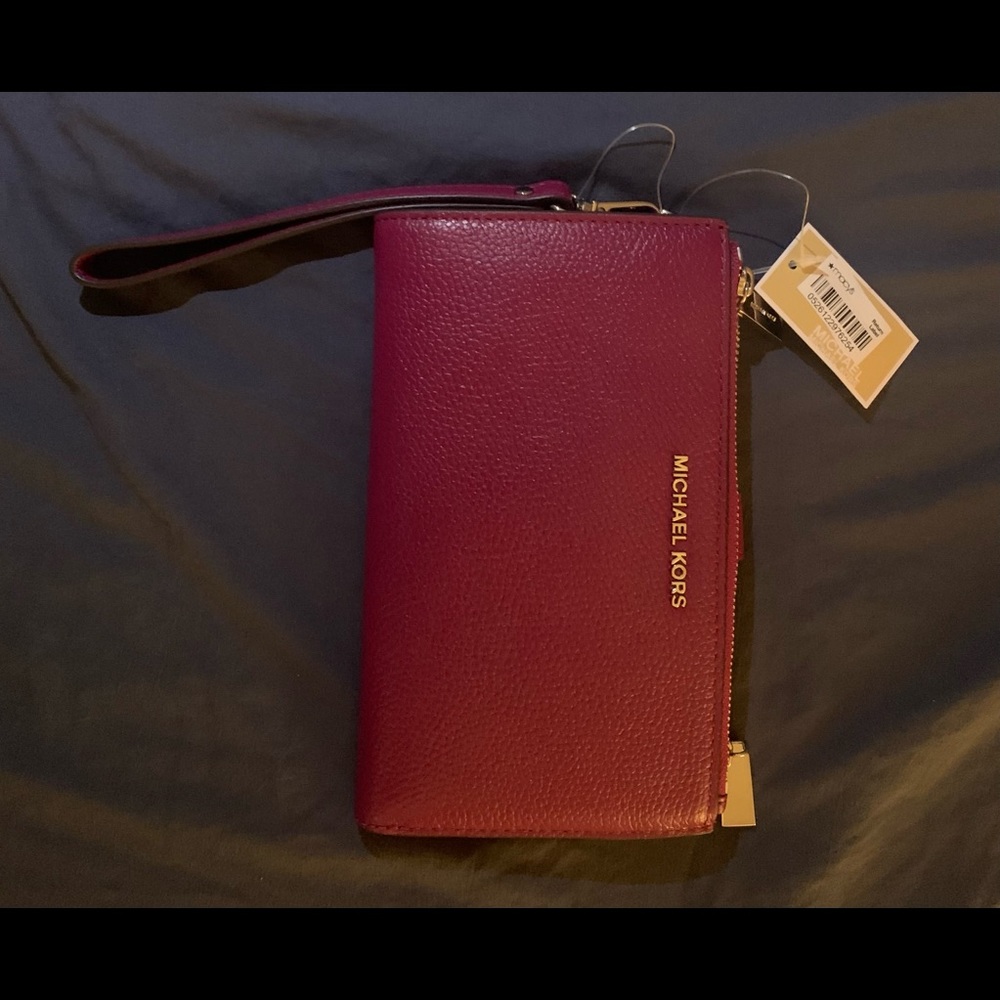 Michael Kors Wristlet Brand New with Tags💜
